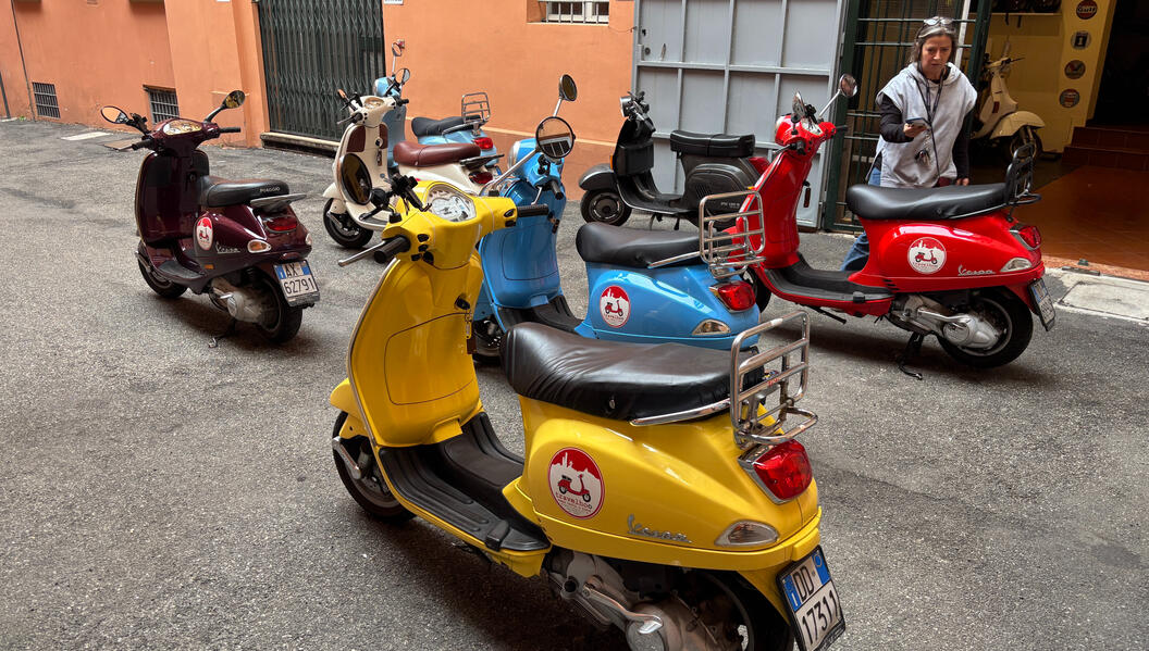 Első napunk – megérkeztünk az olasz dombok közé! 🛵